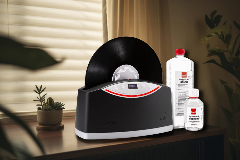 Vinylreinigung mit Knosti Disco-Antistat Ultrasonic 2.0 in Aktion