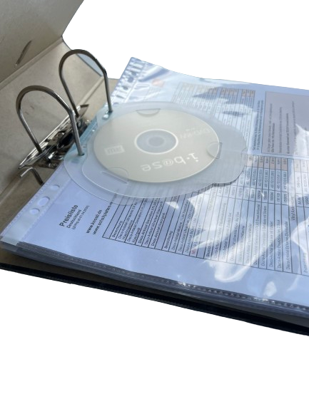 Die ultraflache Schutzhülle für DVDs und CDs in einem Ordner_Medienaufbewarung